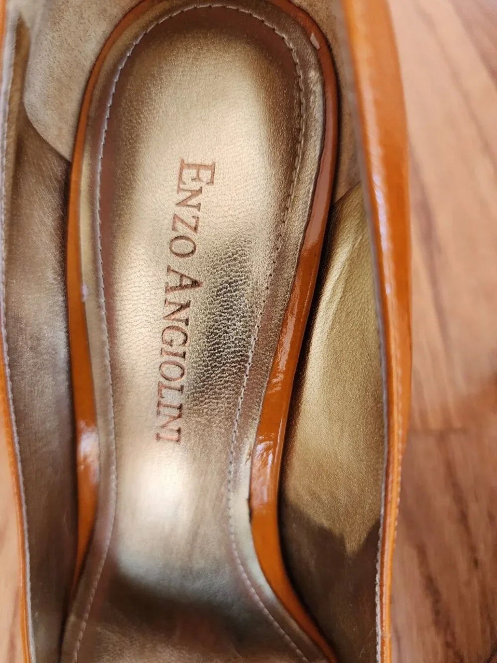 Enzo Angiolini 